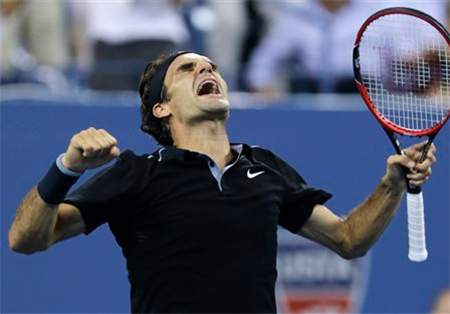 Federer lội ngược dòng giành vé vào bán kết