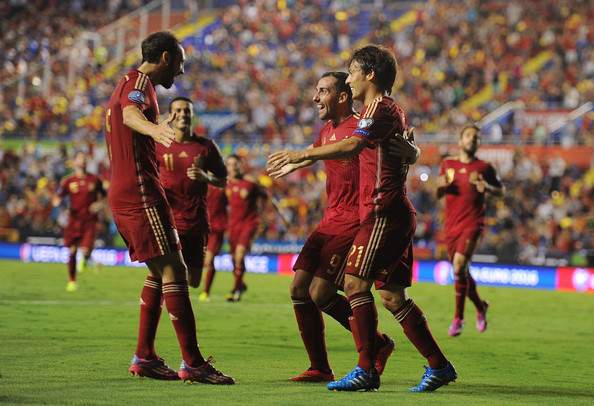 Cặp đôi Fabregas-Costa tỏa sáng cùng Tây Ban Nha?