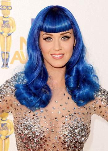 Katy Perry hóa "tắc kè hoa" với các màu tóc nhuộm