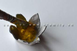 Hoa thuỷ tiên vàng rực rỡ từ hộp đựng trứng 8