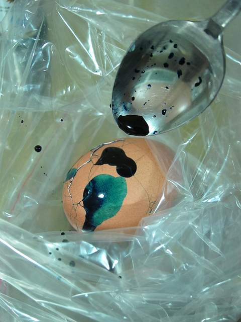 Trang trí quả trứng đẹp mắt với hoa văn màu sắc 5