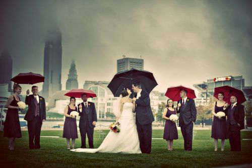 Bí quyết chụp ảnh cưới độc đáo ngày mưa 3