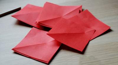 Gấp giấy origami làm tranh trái tim cho ngày Valentine trắng 2