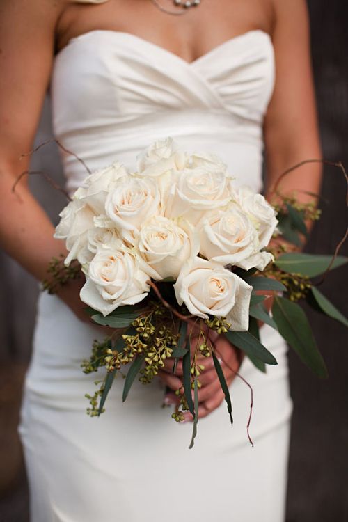 Hoa cưới từ hồng trắng cho cô dâu kiêu sa 6