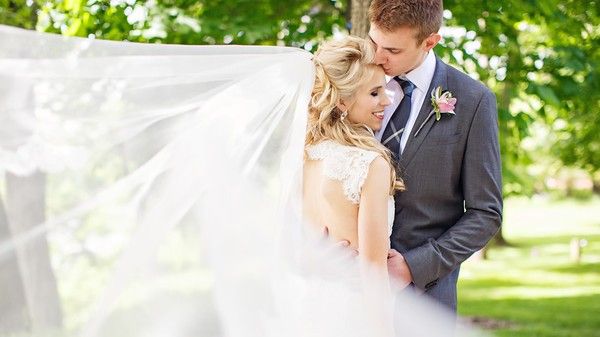 Chọn khăn voan cô dâu cho đám cưới thu lãng mạn 4
