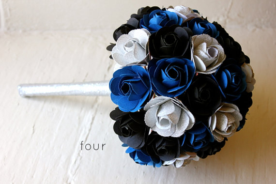 8 mẫu hoa giấy sắc màu cho cô dâu 4