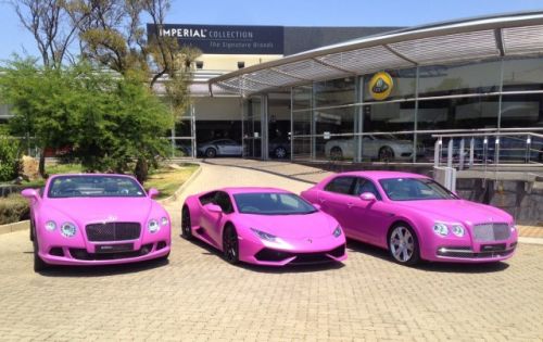 Bộ 3 siêu xe hồng nữ tính khoe dáng tại Nam Phi