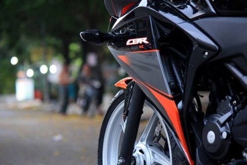 Honda CBR 250R phối màu cam, đen của biker Hà Nội 4