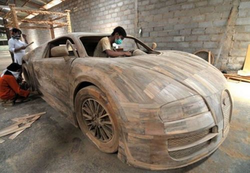 Bugatti Veyron đặc biệt làm từ gỗ giá 3.300 USD