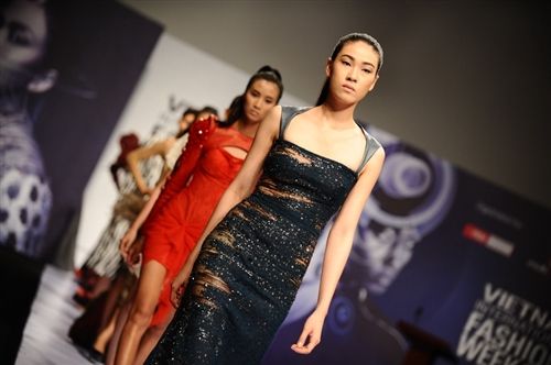 Những con số ‘khủng’ của Tuần lễ thời trang quốc tế Việt Nam 2014