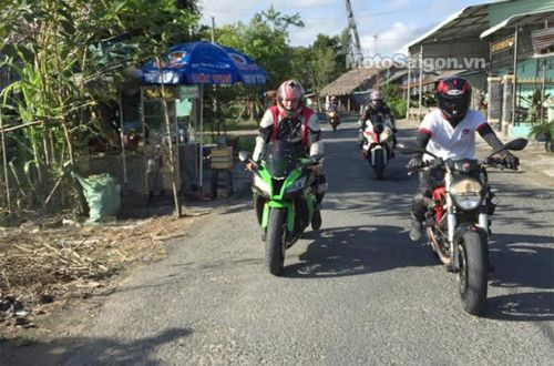 Johnny Trí Nguyễn tham gia đoàn mô tô rước dâu ở Kiên Giang 7