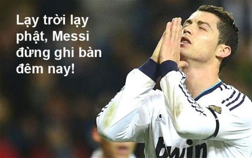 Ảnh vui Ronaldo than trời khi thấy Messi liên tục lập kỷ lục 3