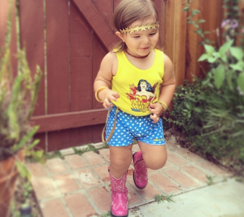 Màn hóa trang của bé gái 2 tuổi khiến dân mạng thích thú 11