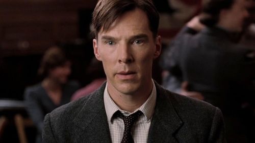 Tài tử ‘Sherlock’ bí mật đính hôn 2