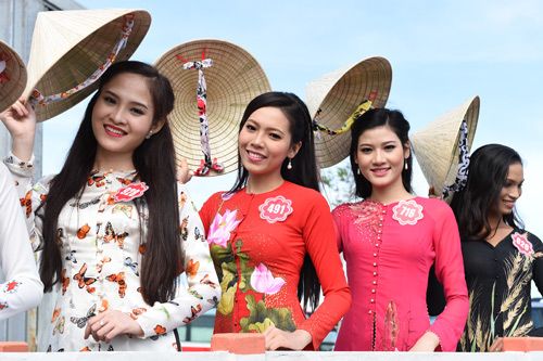 HHVN 2014: Thí sinh Nam bộ duyên dáng trong áo bà ba 2