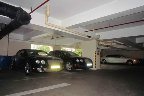 Bentley đặc biệt xuất hiện trong hầm xe triệu đô ở Sài Gòn 5