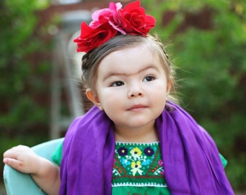 Màn hóa trang của bé gái 2 tuổi khiến dân mạng thích thú 4