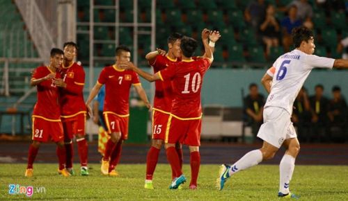 ĐT Việt Nam đánh bại Sinh viên Hàn Quốc 3-0 2