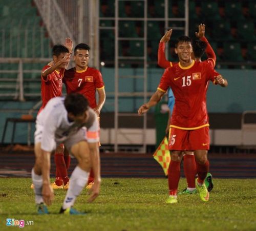 ĐT Việt Nam đánh bại Sinh viên Hàn Quốc 3-0 13