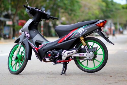 Honda Wave RS độ đồ chơi hàng hiệu của biker Sài Gòn 5