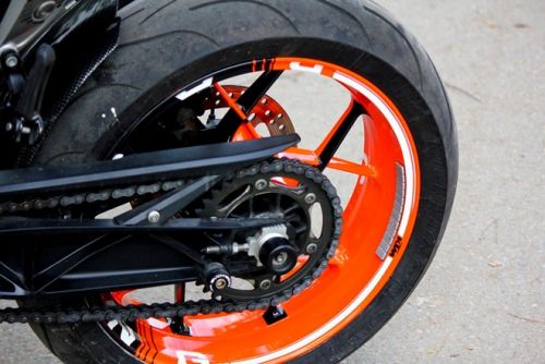KTM 690 sơn mâm màu cam đen của biker Sài Gòn 3