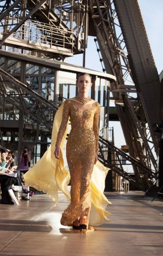 Hoàng Hải diễn show thời trang ngay trên tháp Eiffel Paris 8
