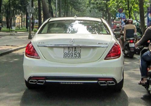 Mercedes S63 AMG giá 9 tỷ lăn bánh trên phố Sài Gòn 4