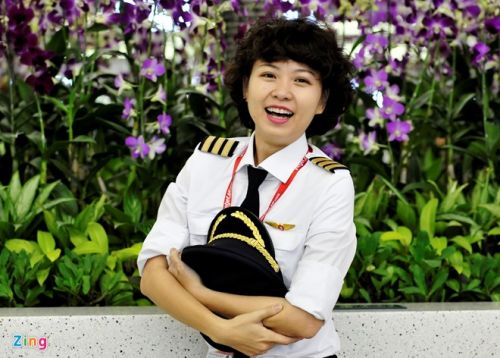 Nữ phi công Việt đầu tiên trong tổ bay Vietjet Air 3