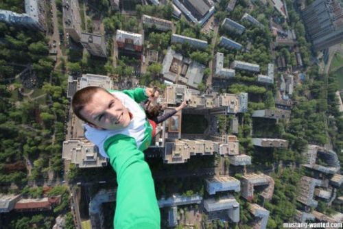 Những ảnh chụp selfie mạo hiểm nổi tiếng nhất hành tinh 7