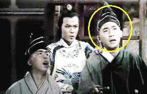 Châu Tinh Trì, Lưu Đức Hoa ngây ngô thời đóng vai "chạy cờ" 5