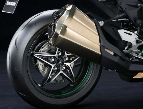 Kawasaki Ninja H2 có sức mạnh từ 197 mã lực, giá 25.000 USD 15