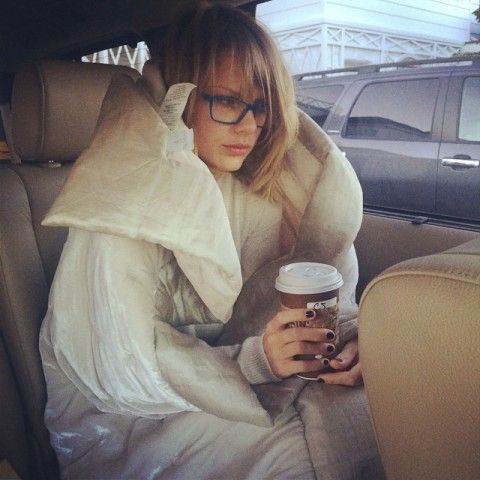15 bức ảnh ngọt ngào của Taylor Swift trên mạng xã hội 5