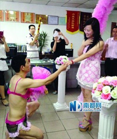 Những kiểu cầu hôn cực sốc tại Trung Quốc 6