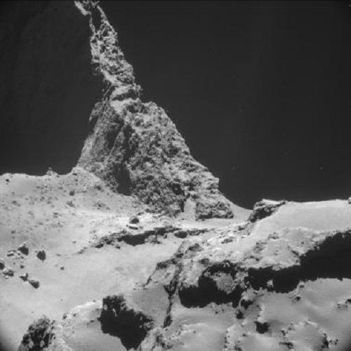 Robot thăm dò lần đầu tiên đáp xuống sao chổi