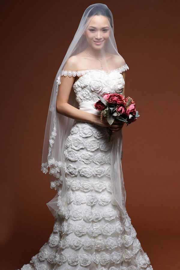 Cùng chọn áo cưới tuyệt đẹp như hoa hậu Phương Nga 5