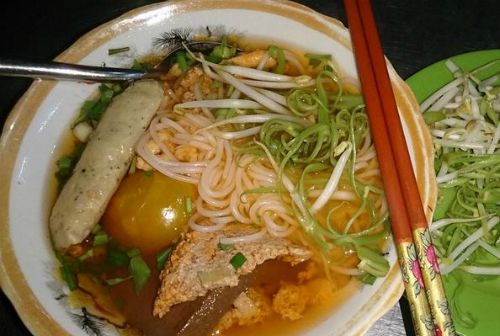 Thưởng thức 3 món ăn nóng hổi nức tiếng tại Sài Gòn 3