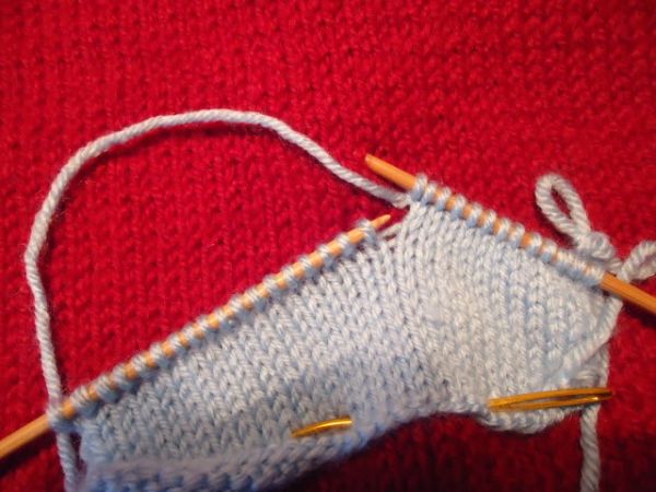 Cách đan khăn len ống cho nữ màu ghi xám cực đẹp 3