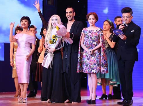 Liveshow 2 BNHV: "Ma nữ" Lan Ngọc giành chiến thắng 3