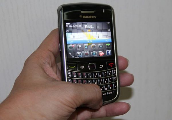 Blackberry 9650 nhập từ Mỹ hút khách 2