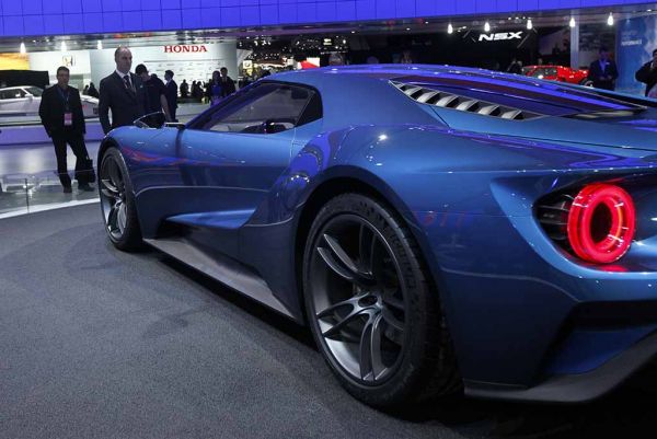 Ford ra mắt siêu xe GT 9