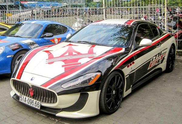Maserati GranTurismo dán decal độc tại Sài Gòn 3