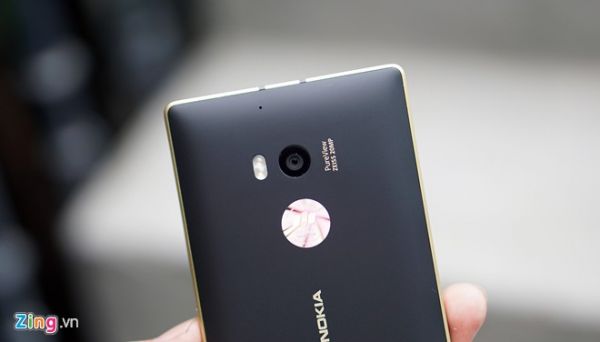 Mở hộp Lumia 930 phiên bản màu vàng vừa xuất hiện ở VN 4