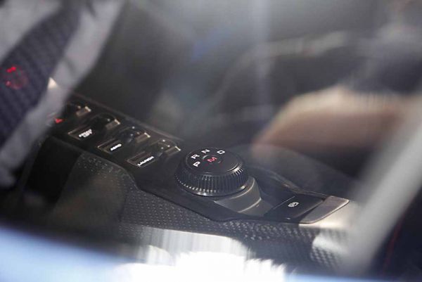 Ford ra mắt siêu xe GT 12