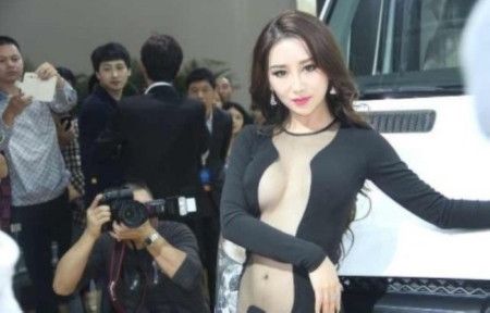Trung Quốc cấm cửa người mẫu nữ tại triển lãm ô tô 5