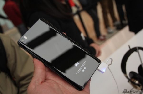 Ảnh thực tế Xiaomi Mi Note giá 370 USD vừa ra mắt 11