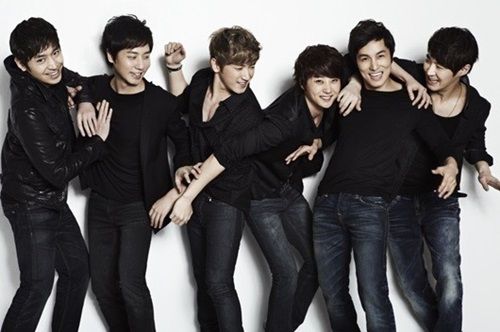 “Tượng đài” Shinhwa sẽ trở lại Kpop với album mới 7