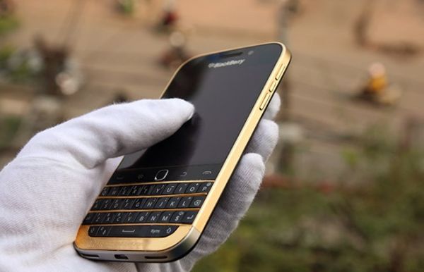 BlackBerry Classic mạ vàng đầu tiên xuất hiện tại Việt Nam 2