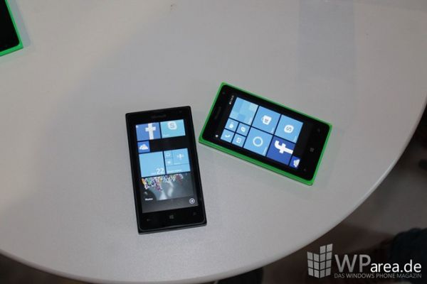 Ảnh thực tế Lumia 435 và 532 giá rẻ từ Microsoft