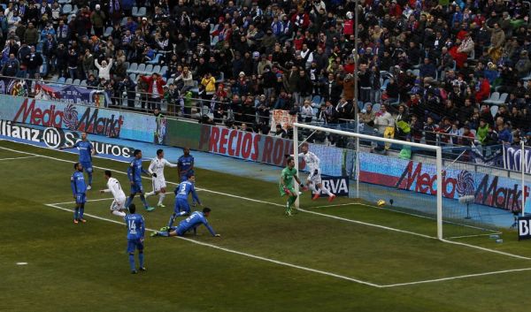 Những khoảnh khắc song tấu Bale-Ronaldo bùng nổ tại Coliseum 10