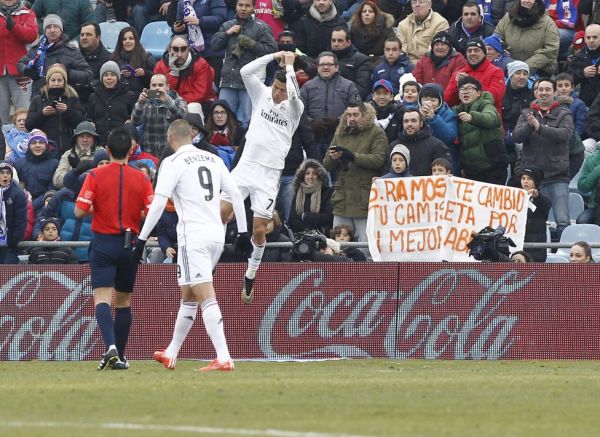 Những khoảnh khắc song tấu Bale-Ronaldo bùng nổ tại Coliseum 15